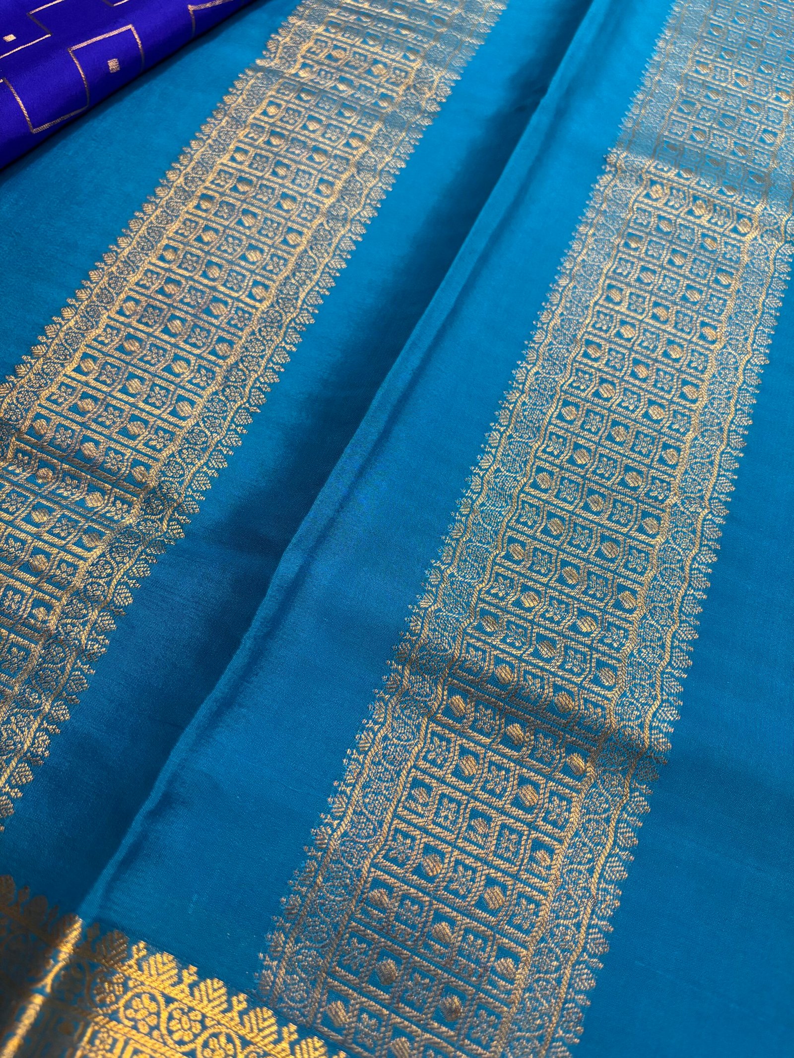 MDH504 - Royal Blue with Ananda Blue - Image 4