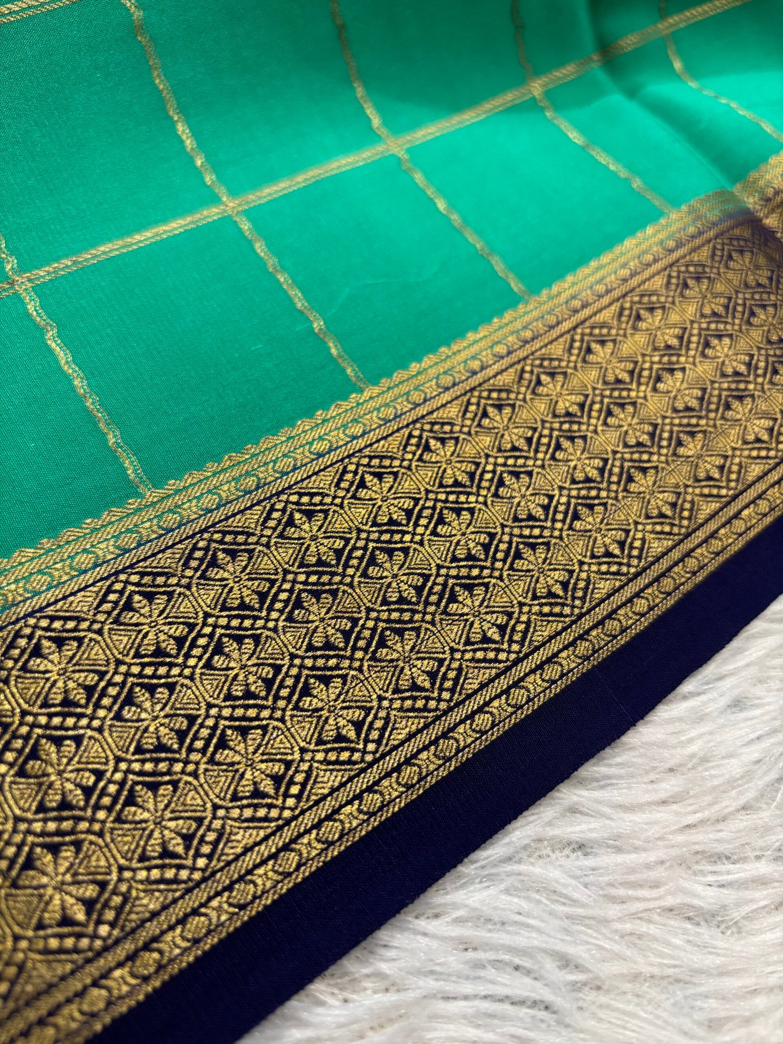 MDC403 - Rama Green with navy Blue - Image 2