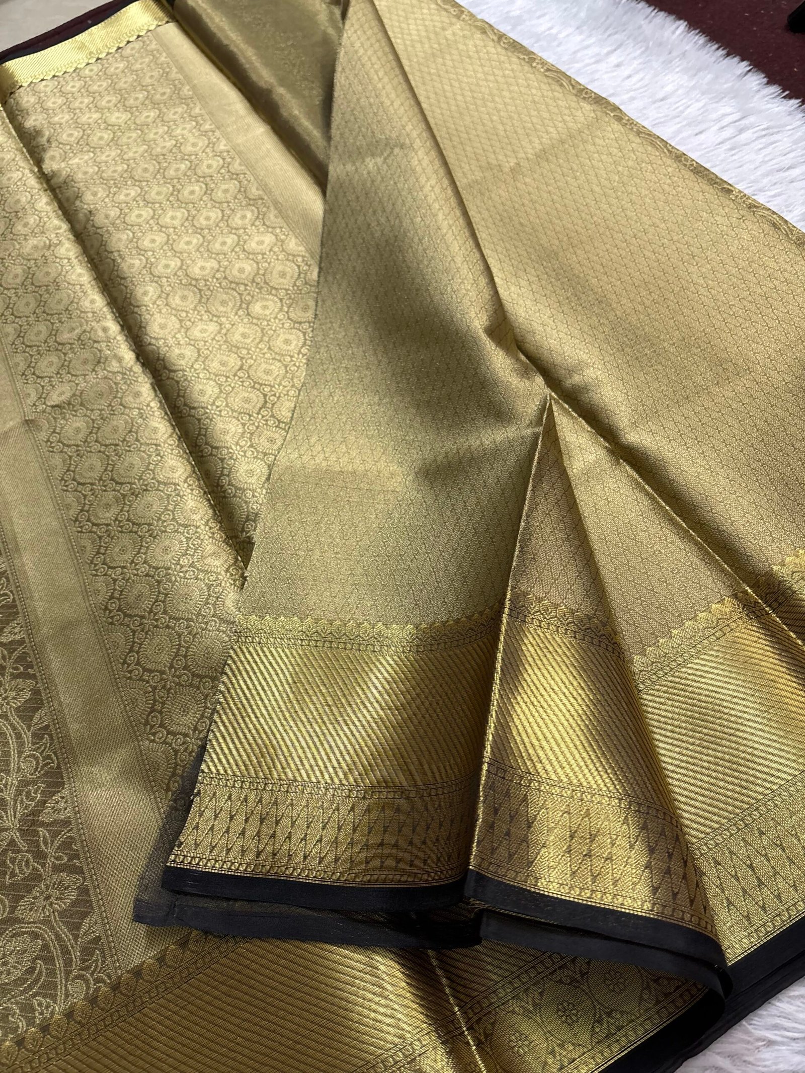 SDF816 - Gold with Black - Image 4