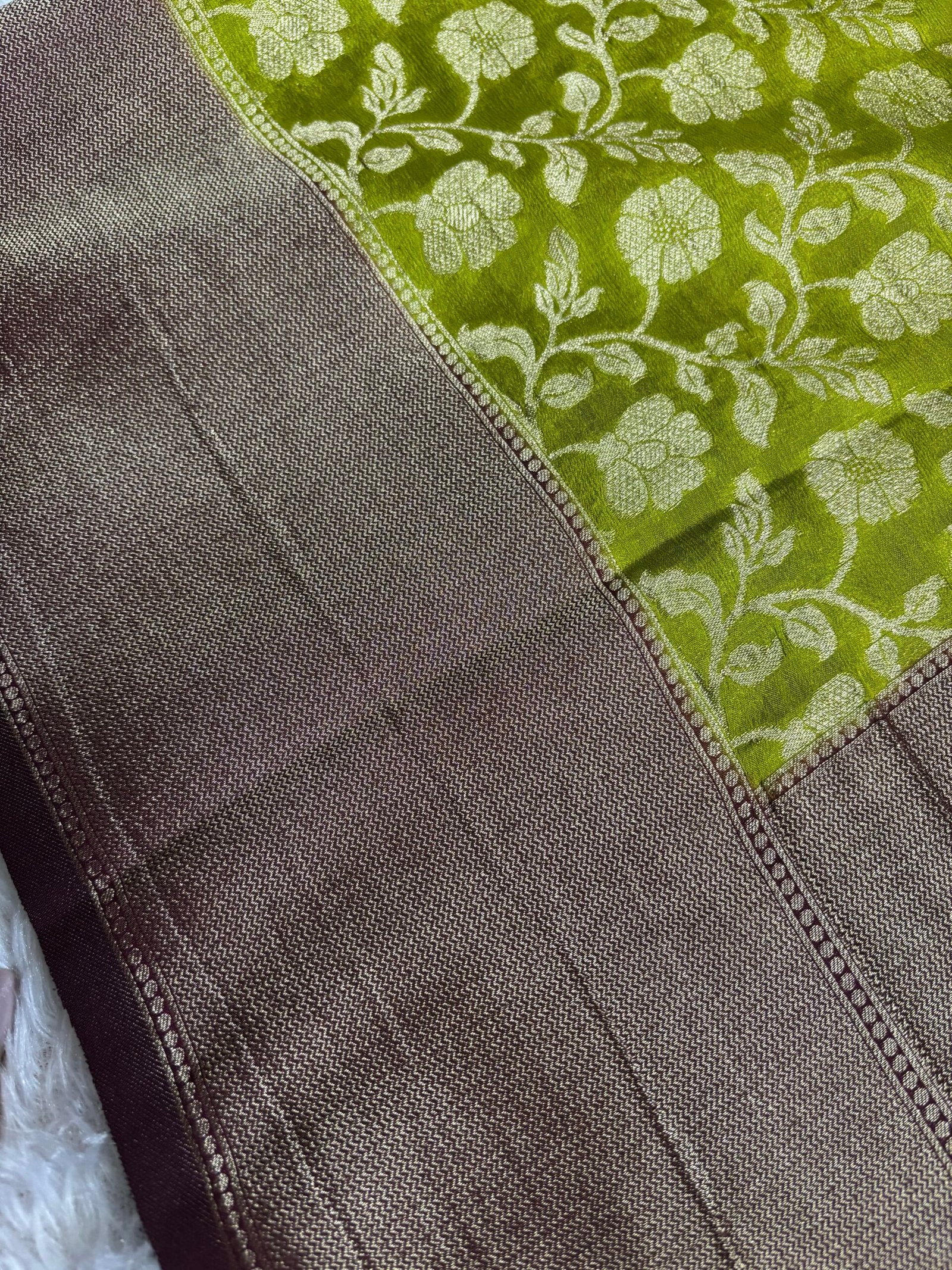 RCA912 - Lime Green with Wine - Image 2