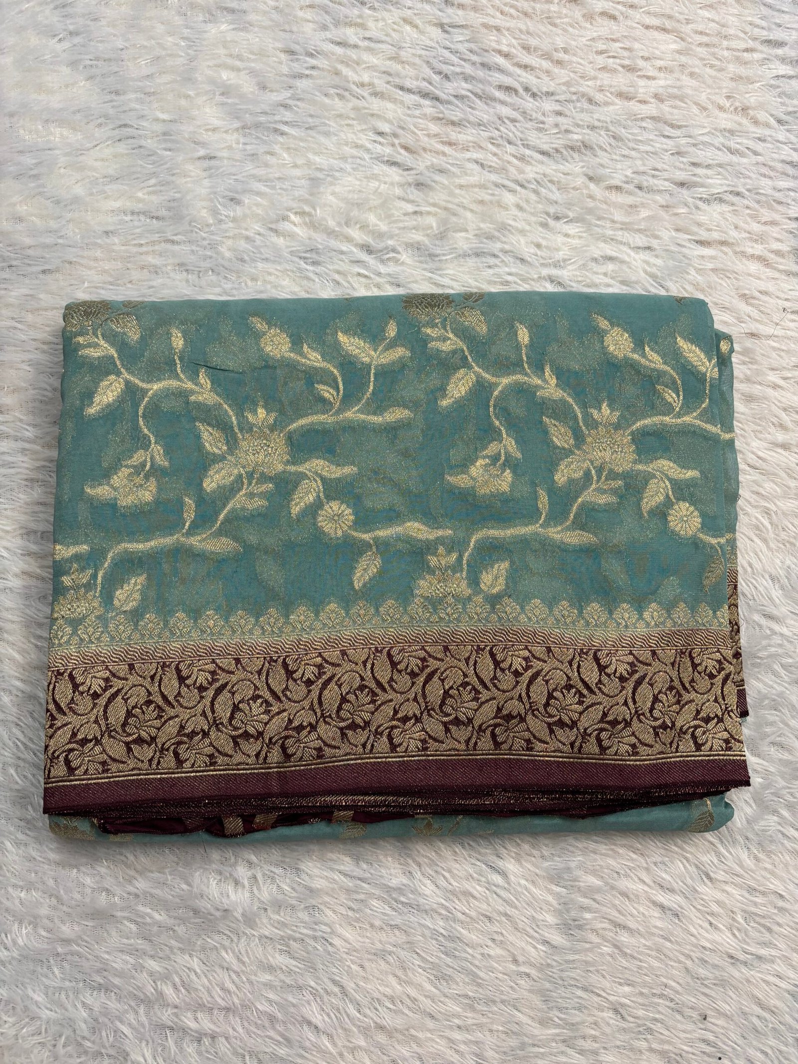 RCI010 - Pale Turquoise with Brown