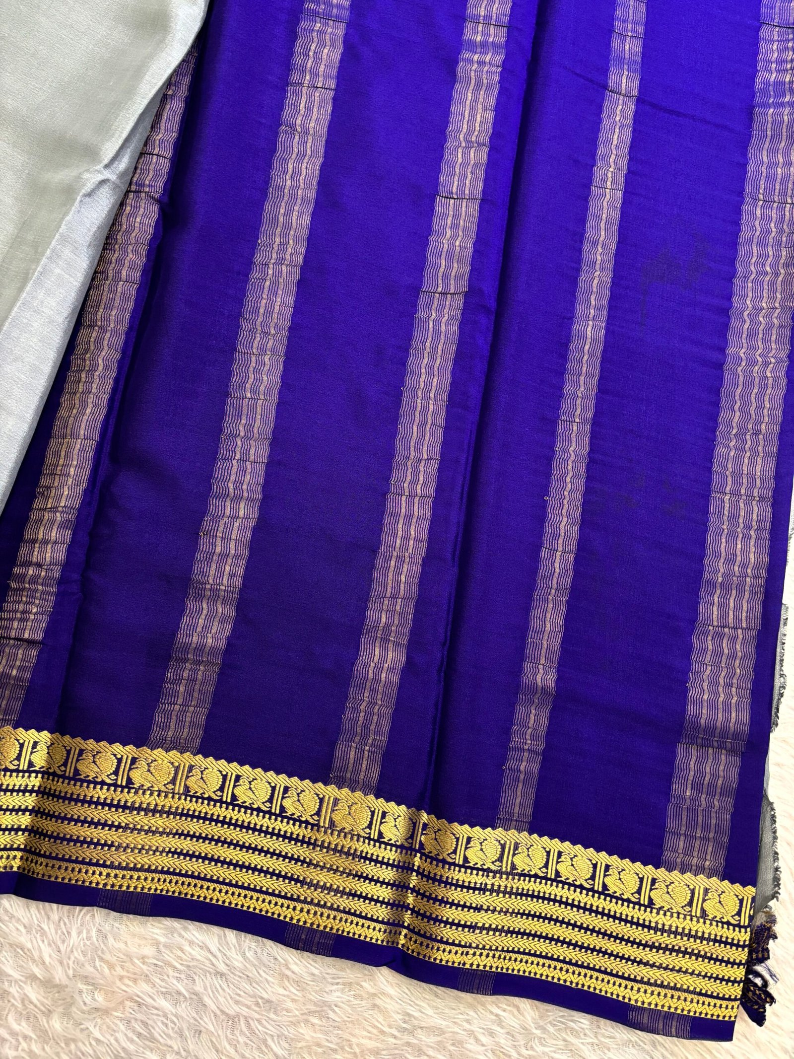 MDD534 - Grey with Navy Blue - Image 3