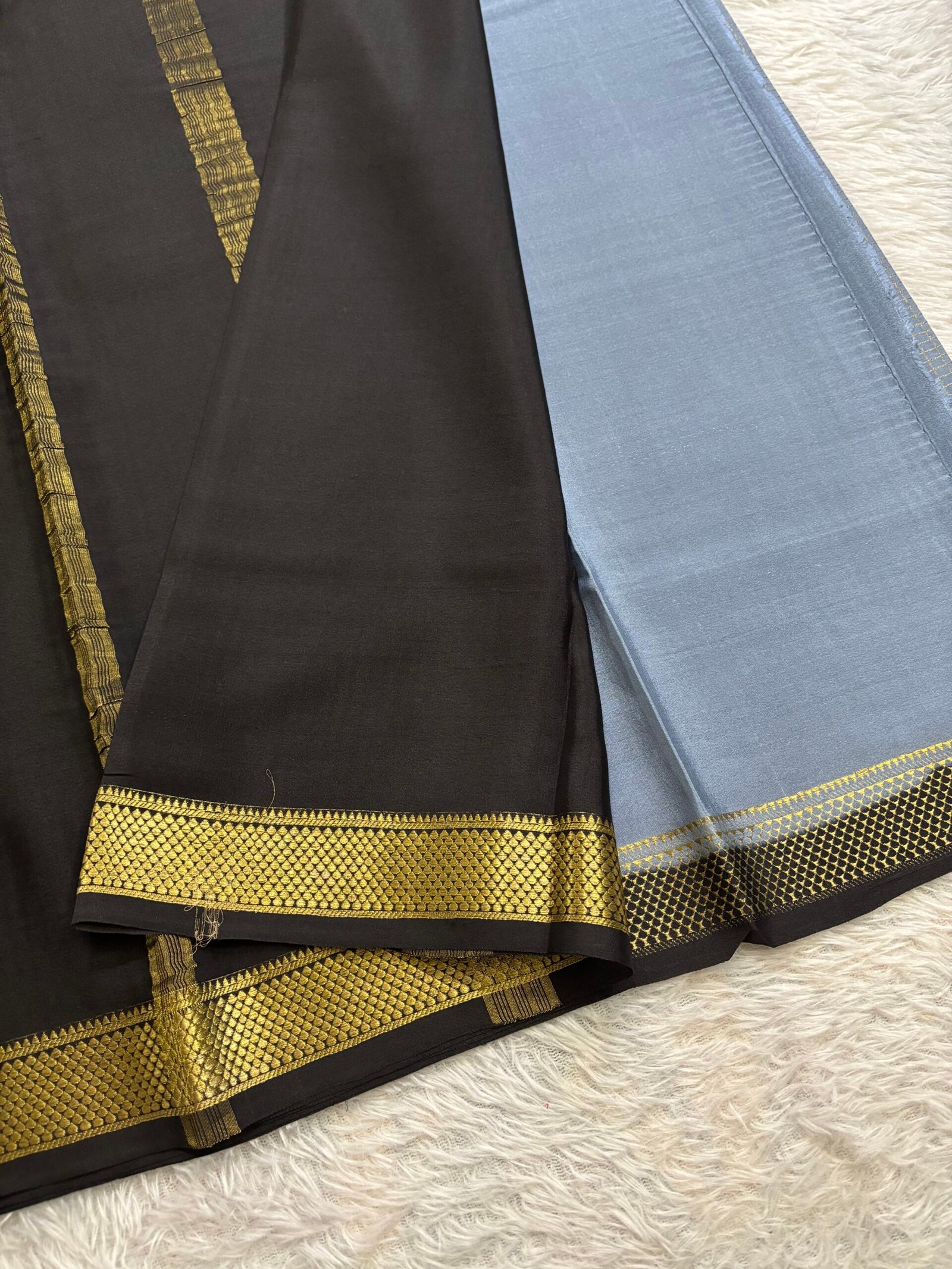 MDC427 - Grey with Black - Image 4