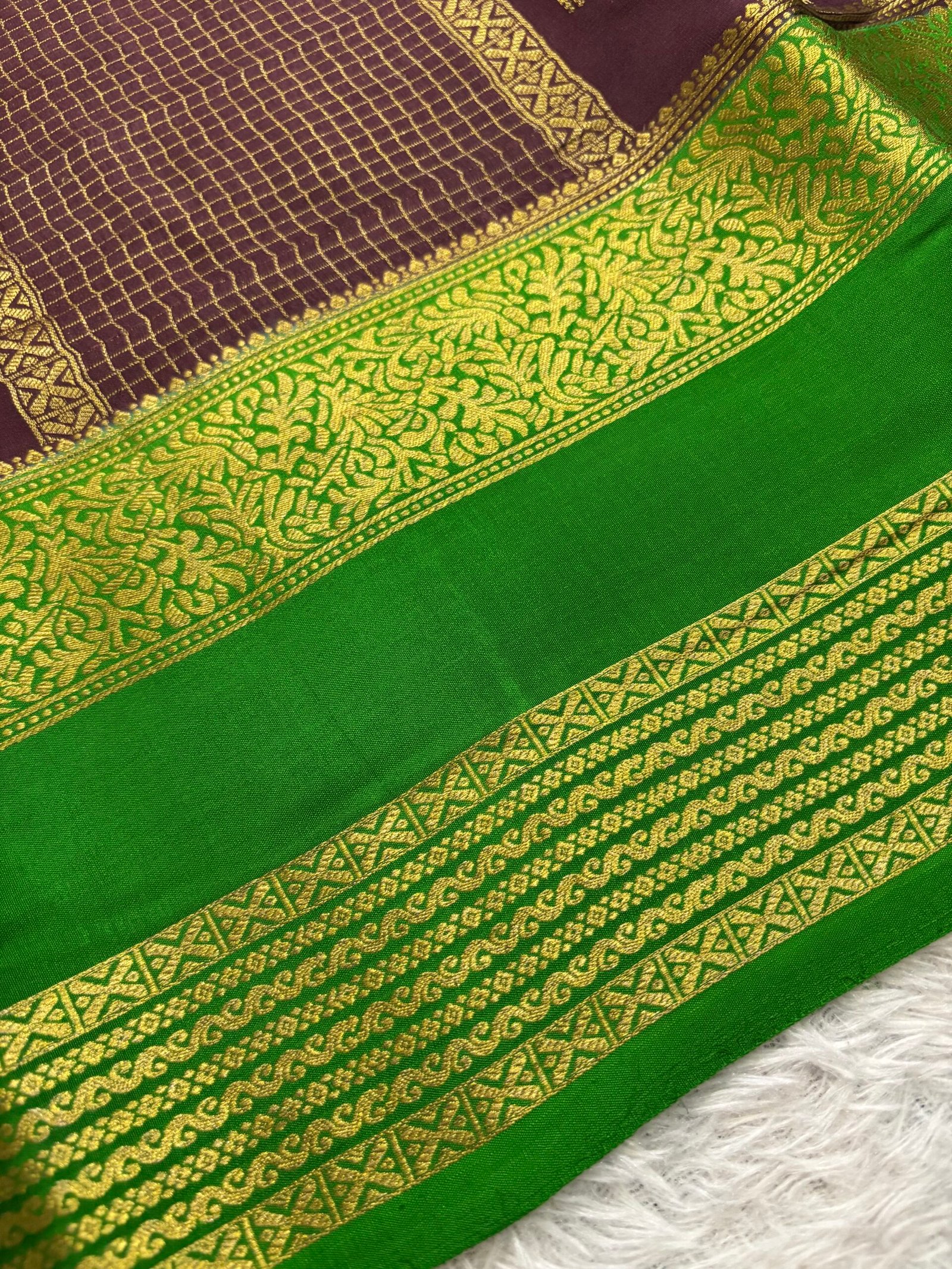 MDC040 - Dark Brown with Green - Image 2