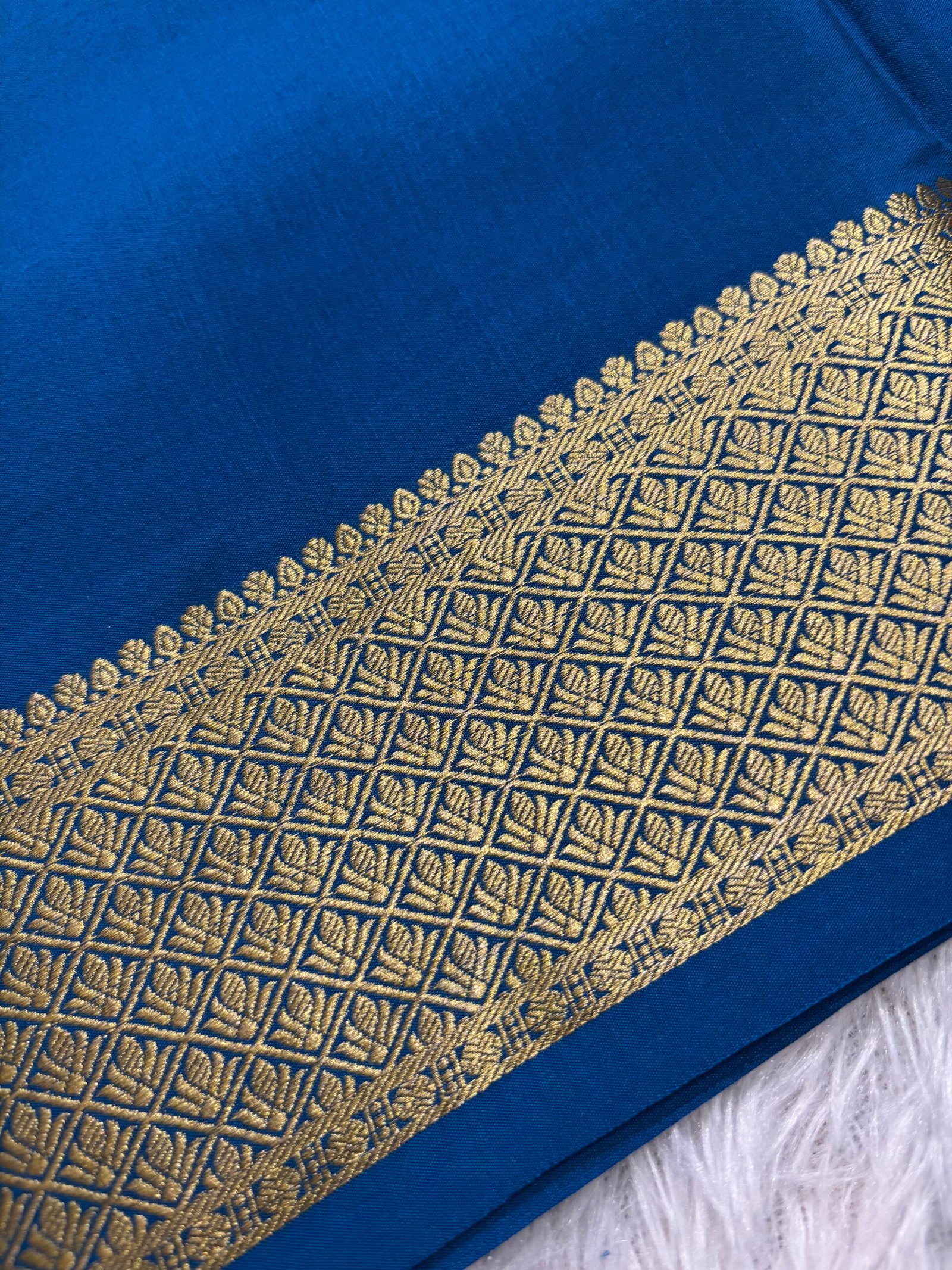 MDC559 - Peacock Blue - Image 2