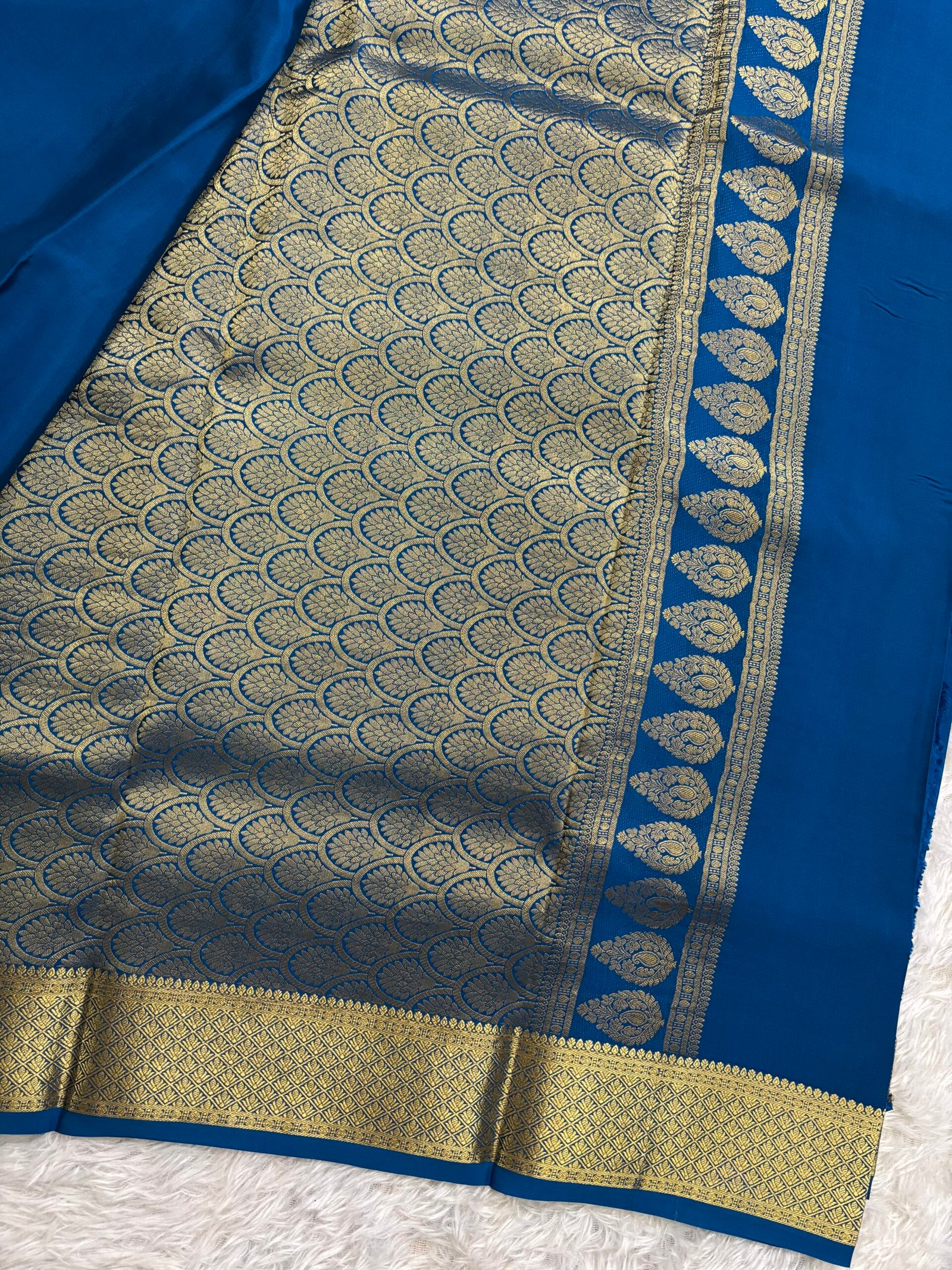 MDC559 - Peacock Blue - Image 3