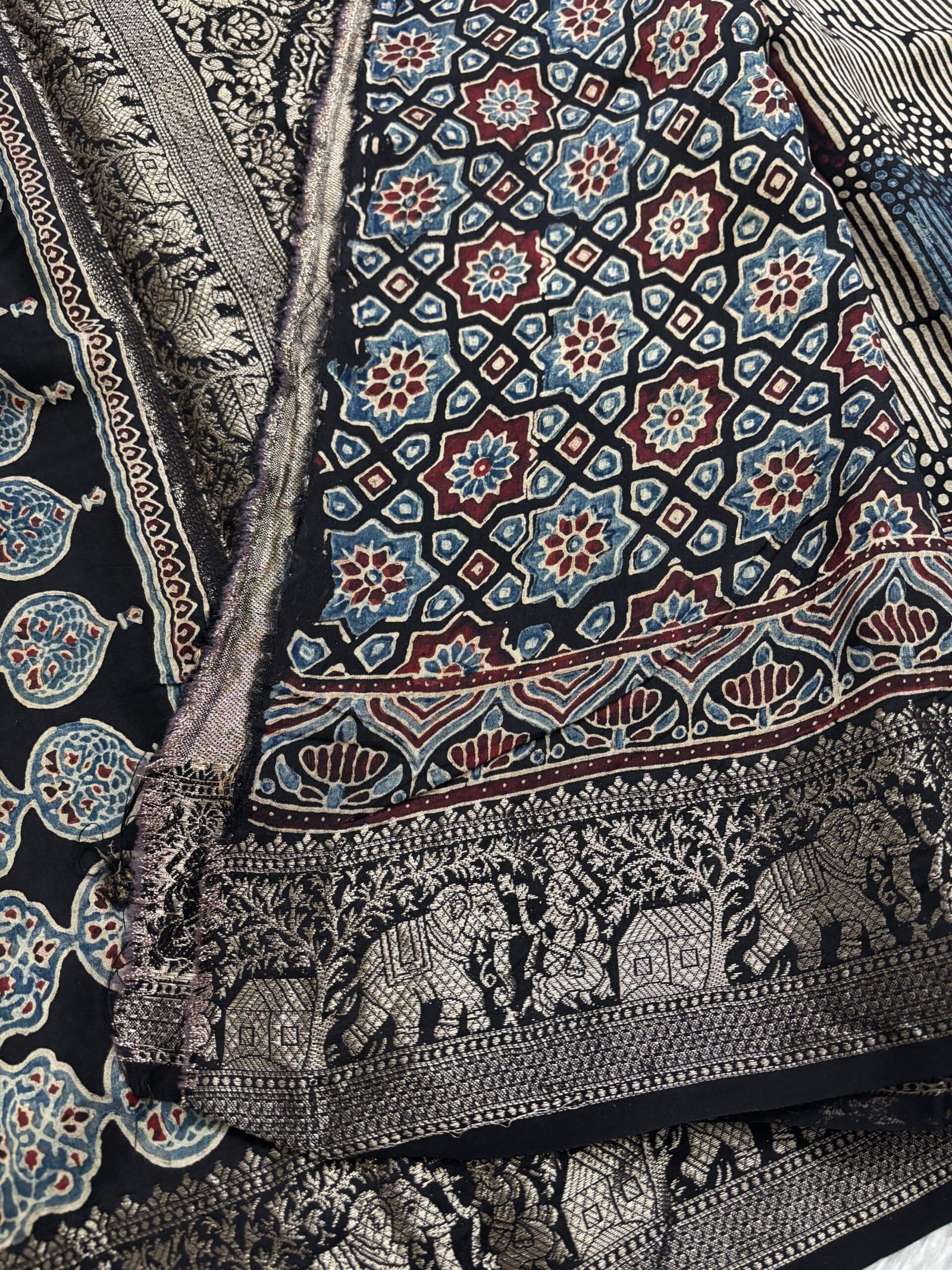 YKA7502 - Black, Maroon, Beige and Blue - Image 4