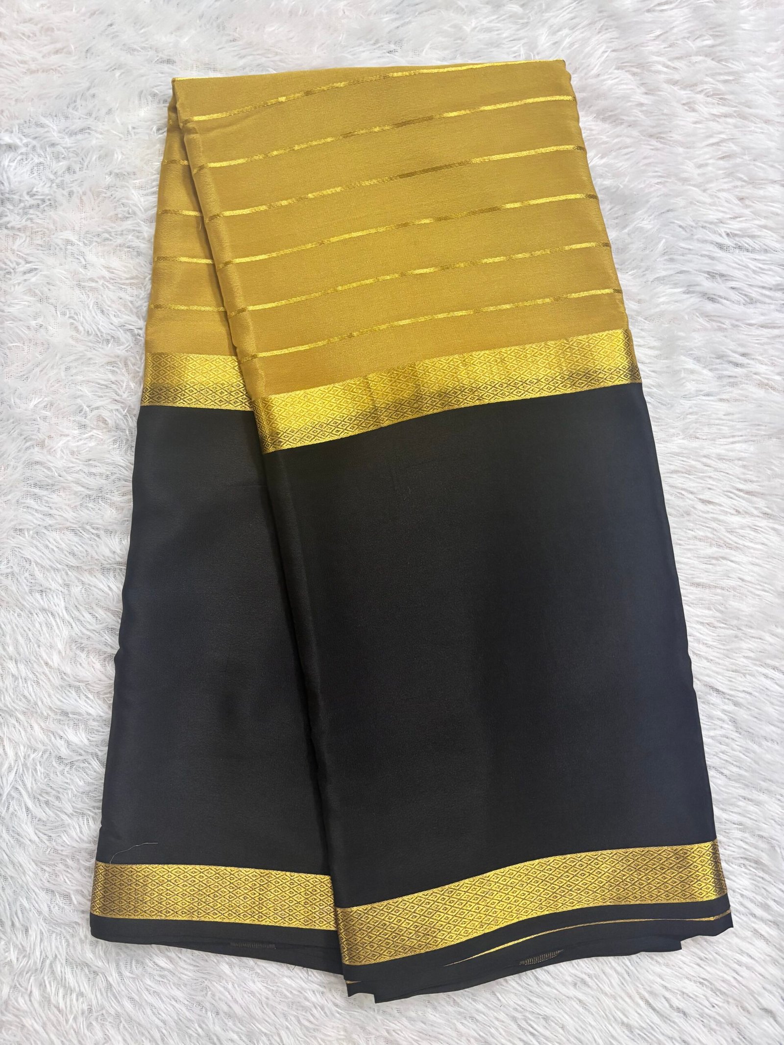 MRH863 - Black with Dark Beige