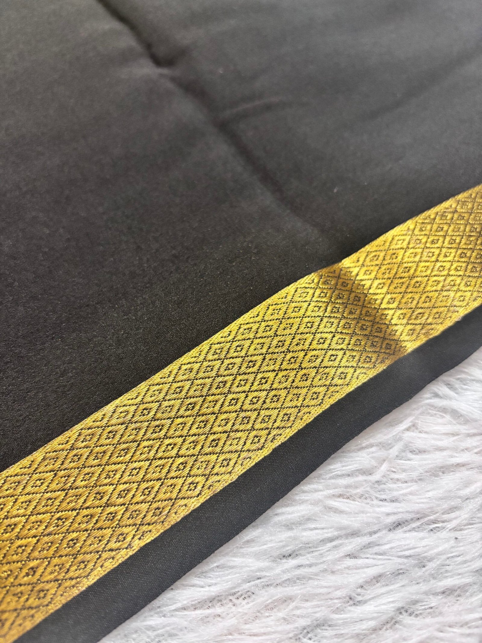 MRH863 - Black with Dark Beige - Image 2